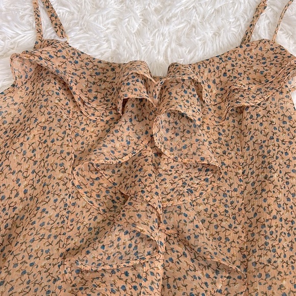 Forever 21 Floral Ruffle Beige Top | Spring | Spring florals | Ruffle - Picture 3 of 7